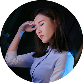 女性の画像